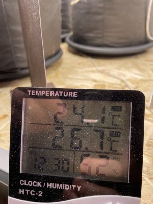 показания прибора 1 с выносным датчиком.JPG